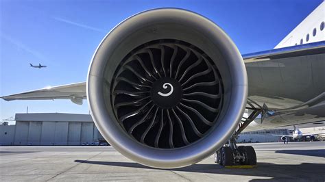 boeing 777 300er engine.